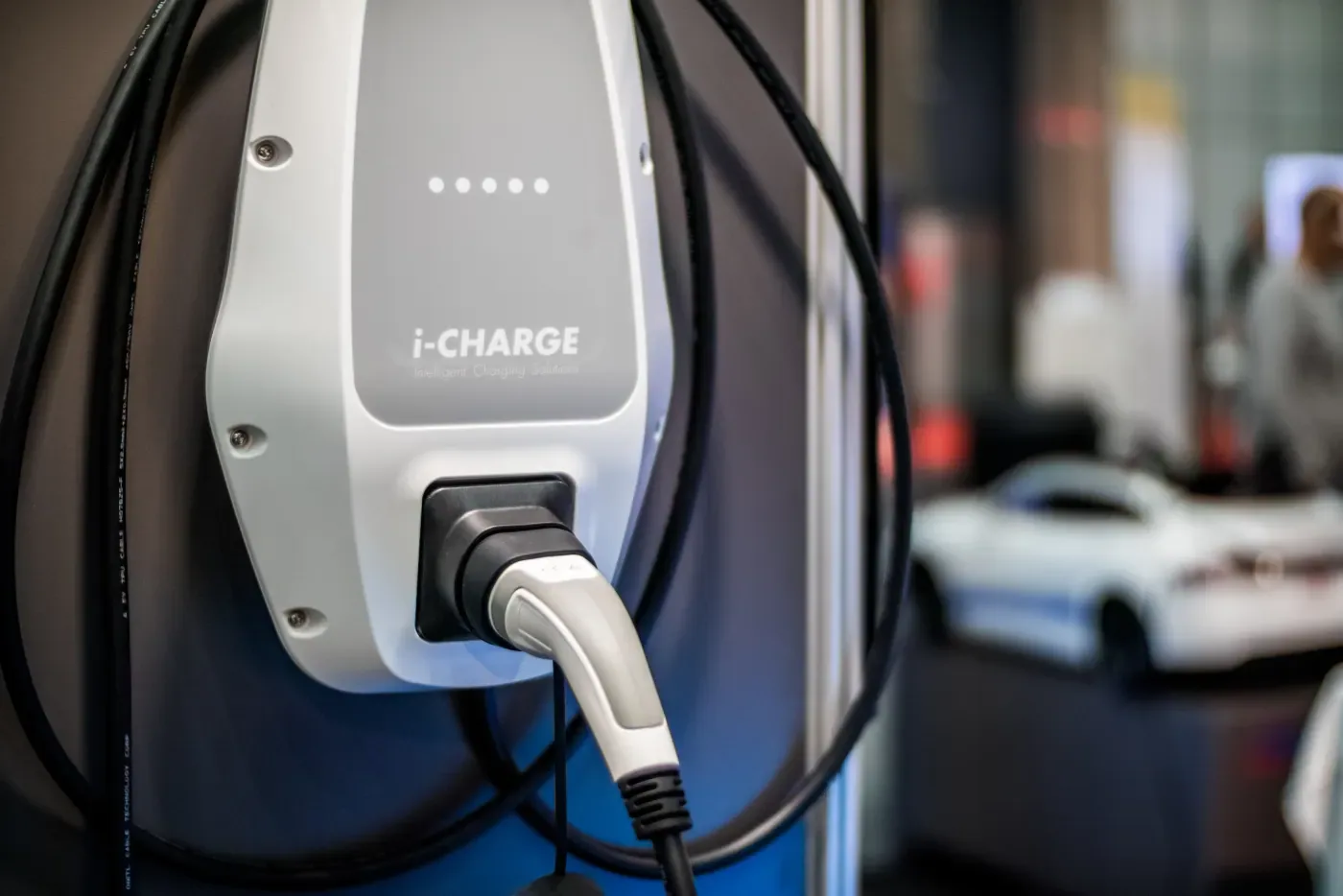 Borne de recharge IRVE à Montreuil